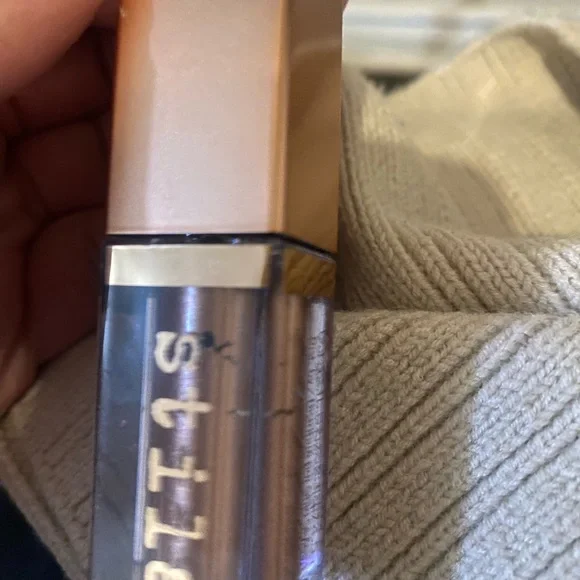 Stila eyshadow - Picture 2 of 2